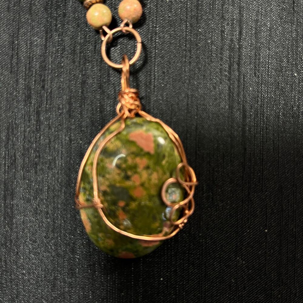 Unakite 1 1/2" Oval Cabochon Necklace & Earrings Copper Wire 20" green peach - Picture 5 of 5